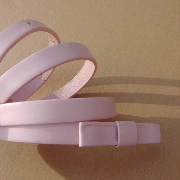 Gap real leather pale light pink narrow skinny snap post belt with bow M… - Picture 4 of 9